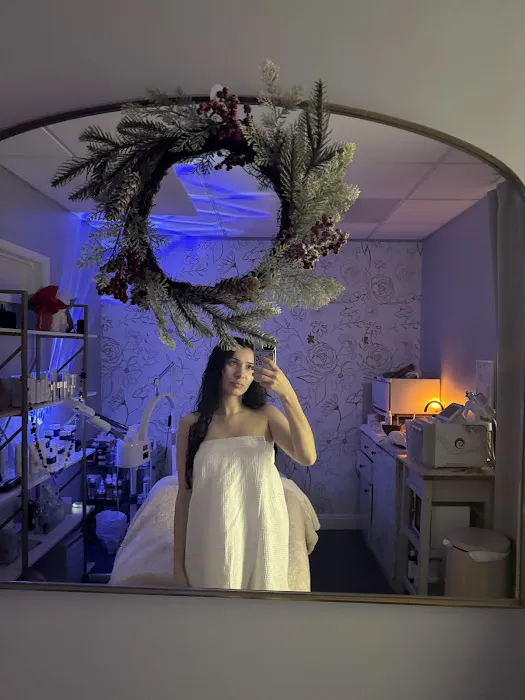 Skin with Venus Picture 2