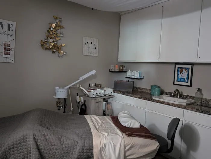 Simply Skin by Heidi Picture 2