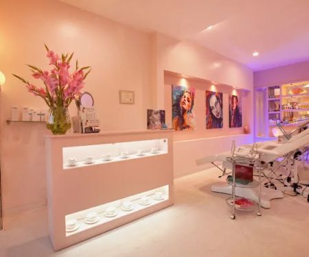 Facial Cafu00e9, Skin Care Salon