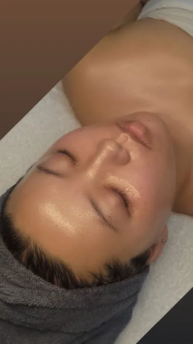 April's Body Contouring & Skincare Picture 10