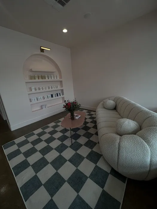 SKIN by The Nest Picture 7