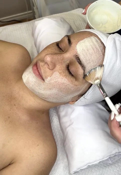 SKIN REFUGE Picture 2