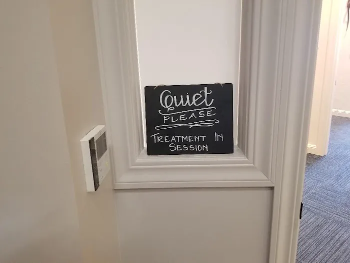 Hello Beautiful Skin & Acne Studio Picture 1