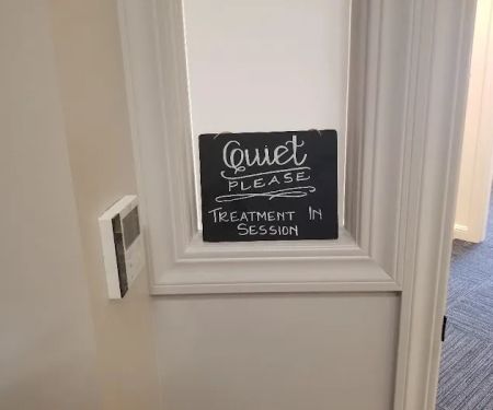 Hello Beautiful Skin & Acne Studio