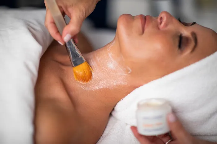 Jordan & Petersen Skincare LA Picture 9