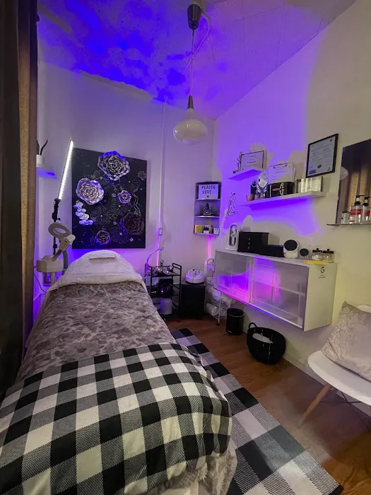 Bamboos Brows and Skin Picture 3