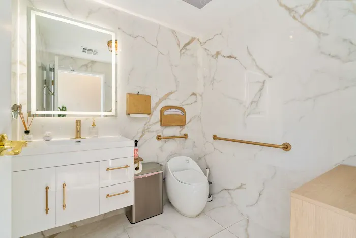 iCare Skin & Body Picture 5