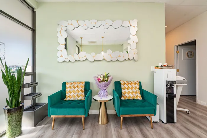 iCare Skin & Body Picture 6