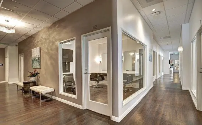 SkinGlow Salon Picture 2