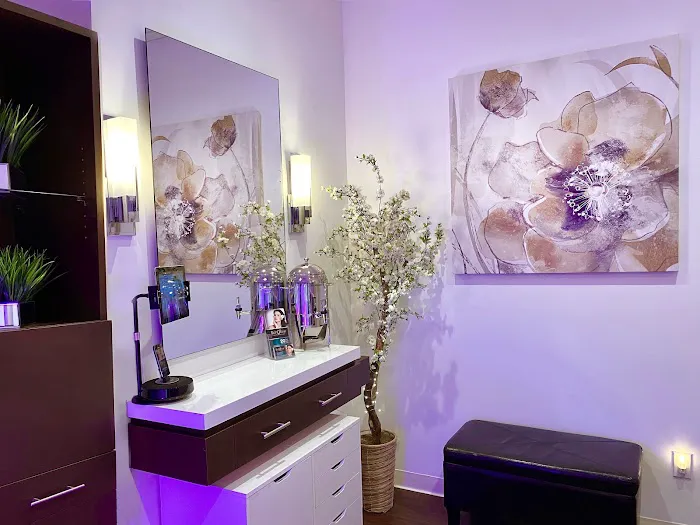 SkinGlow Salon Picture 1