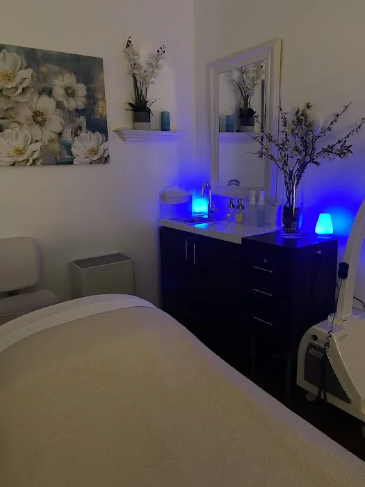 SkinGlow Salon Picture 10