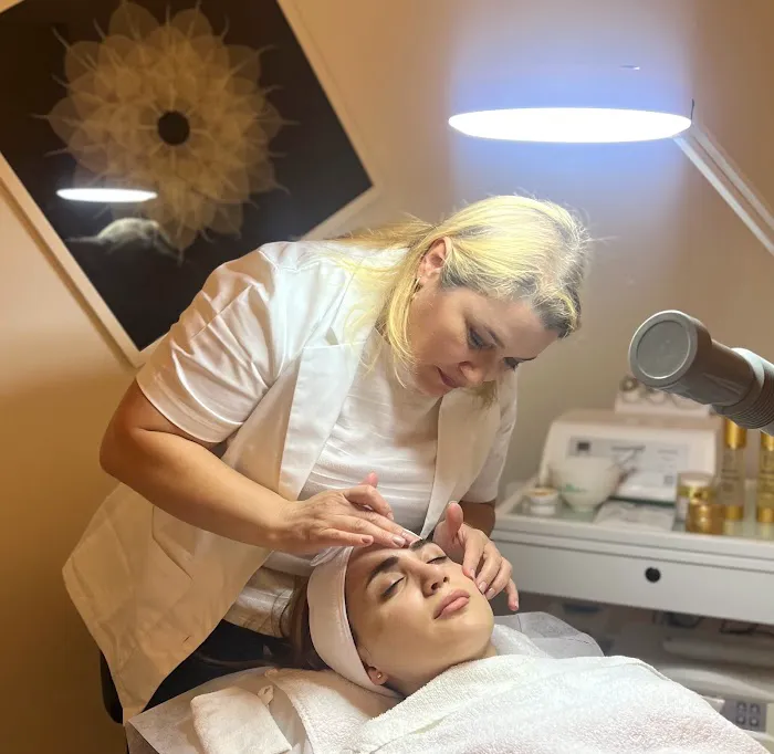 AV Skincare Picture 2