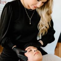 SKIN AURA FACIALS ico