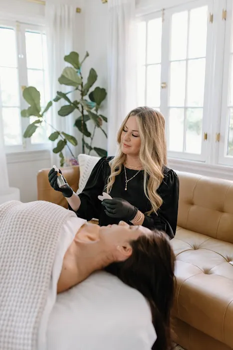 SKIN AURA FACIALS Picture 4