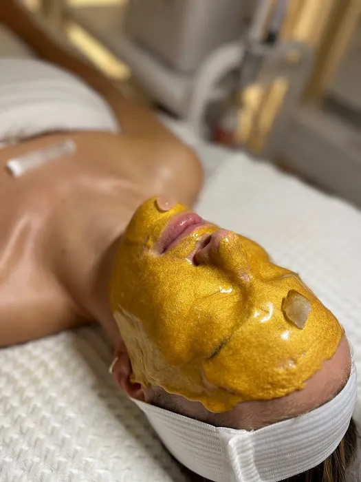 SKIN AURA FACIALS Picture 5