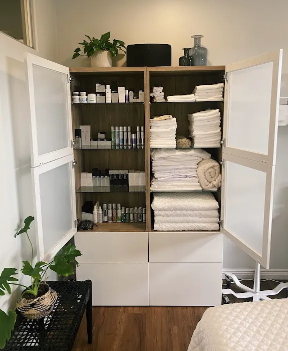 THE MODERN Ū Picture 2