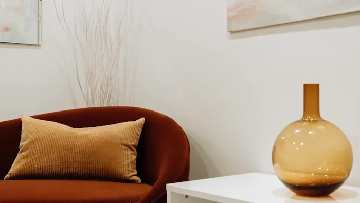 THE MODERN Ū Picture 1