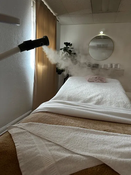 Papaya Skin Loft Picture 3