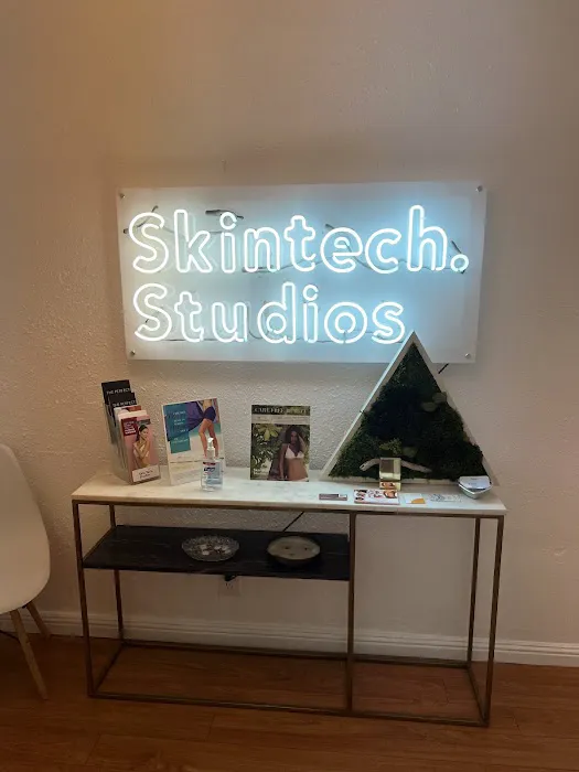 Papaya Skin Loft Picture 4