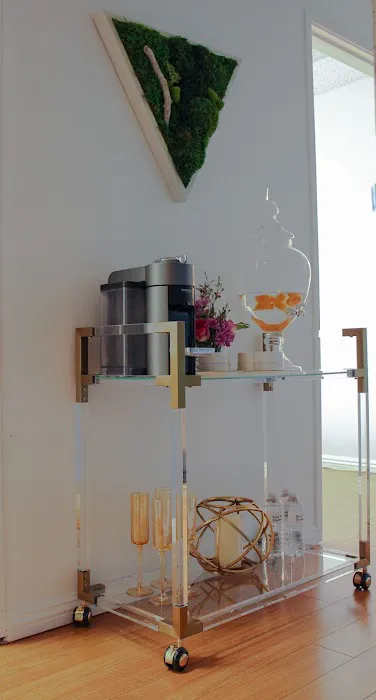 Skintech Studios Picture 4