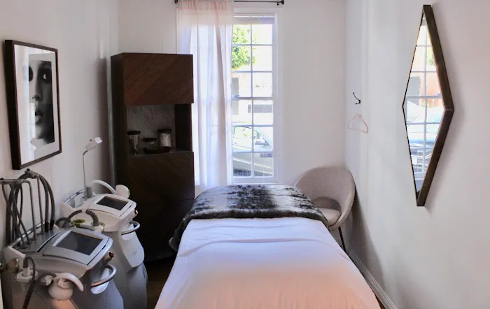 Skintech Studios Picture 7