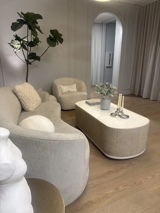 N'LIGHTEN SKIN By Mindy Picture 3