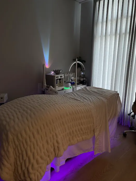 N'LIGHTEN SKIN By Mindy Picture 4