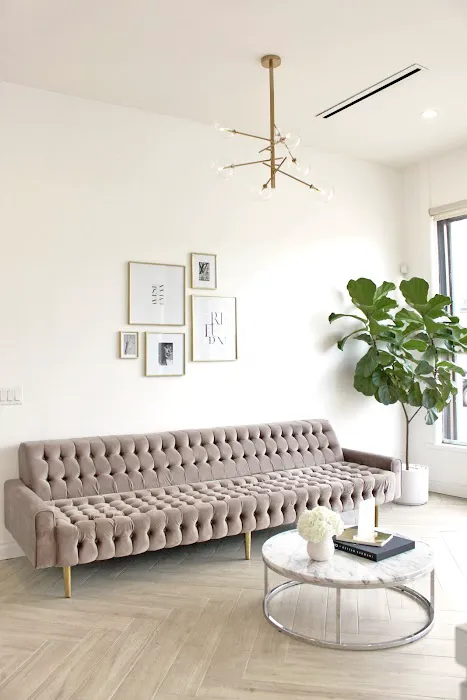 Bijou Beauty Picture 3