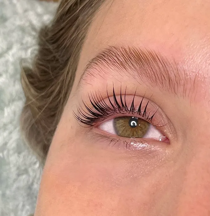 Bijou Beauty Picture 2