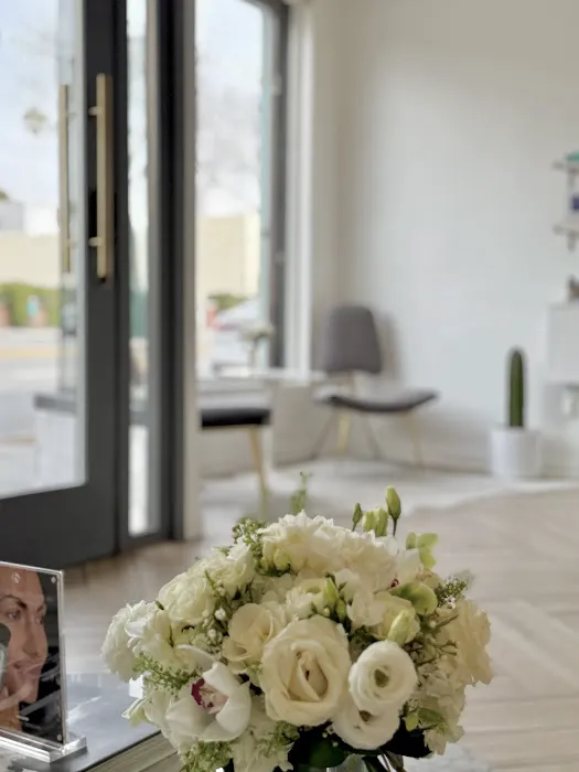 Bijou Beauty Picture 6