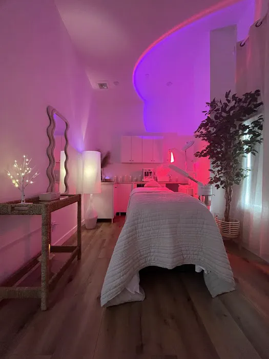 Happy Hands Aesthetics Picture 5