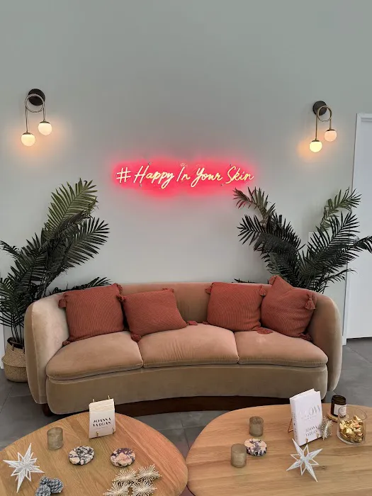 Joanna Vargas Picture 6