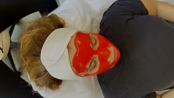 Glowing & Rich Picture 5