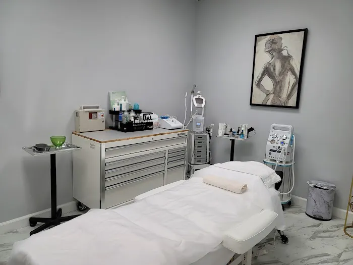 OC Esthetique and Spa Picture 4