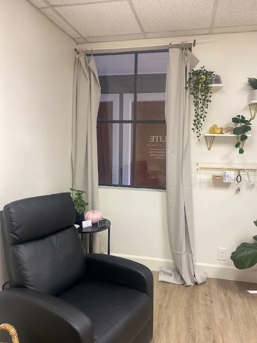 Sustayn Asthetik Picture 2