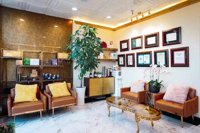 Deluxe Med Spa Picture 4