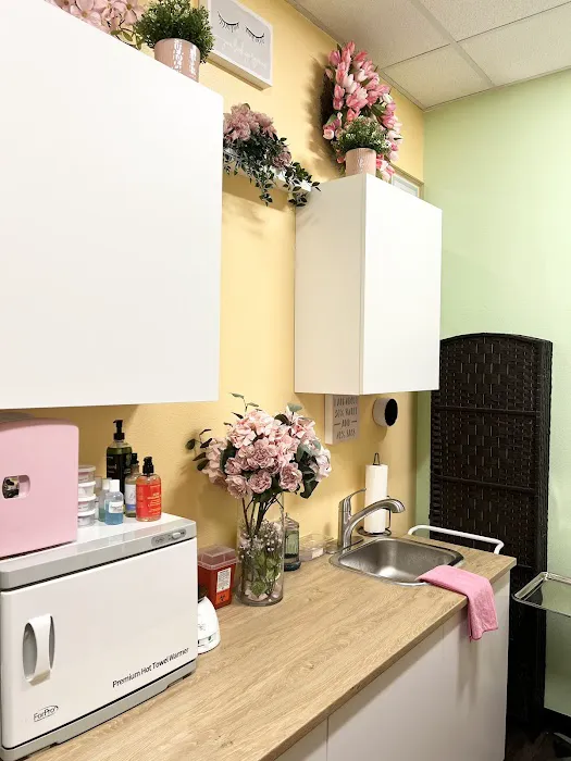 Uzuri Allure Beauty, Skincare & Med Spa Picture 1