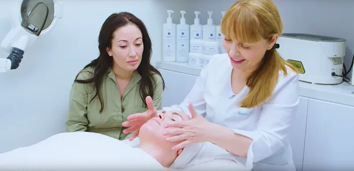 Nerida Joy Picture 8