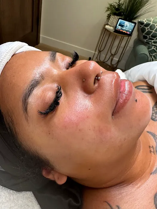 Pure Skin Esthetics Skin Clinic Picture 1