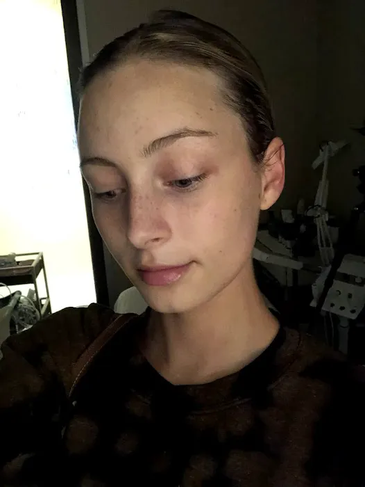 Qazi Cosmetic Center Picture 2