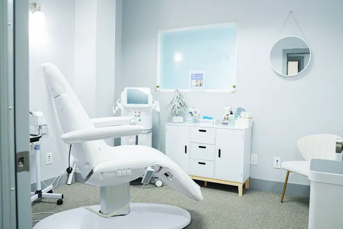 The Pimple Place® Picture 4