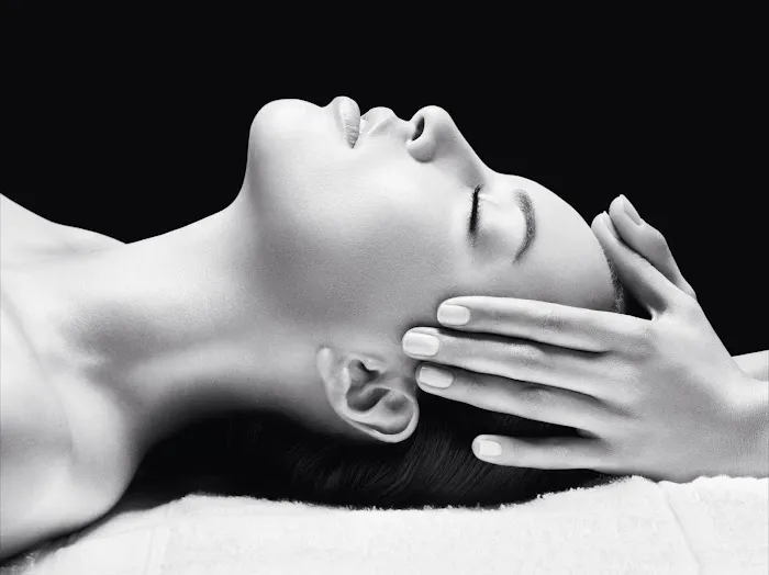 LA Esthetique(Clinical Aesthetics)-Brentwood/Beverly Hills Picture 3