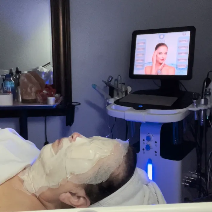 Soroor Beauty Picture 8