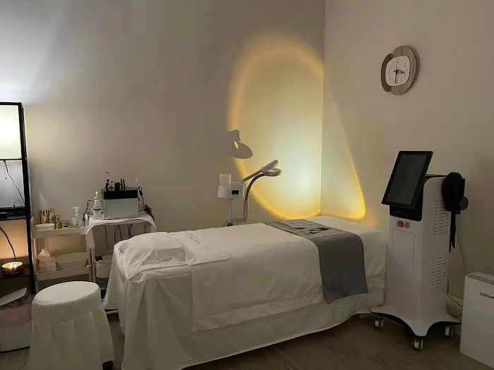 V·Beauty Center Picture 7