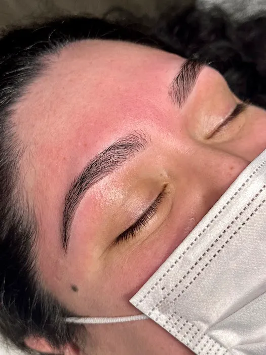 Lunaria Aesthetics Picture 5