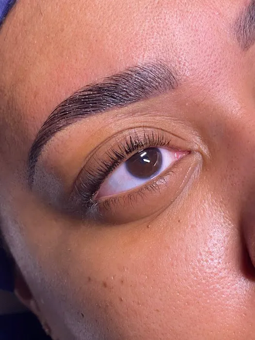 Lunaria Aesthetics Picture 8