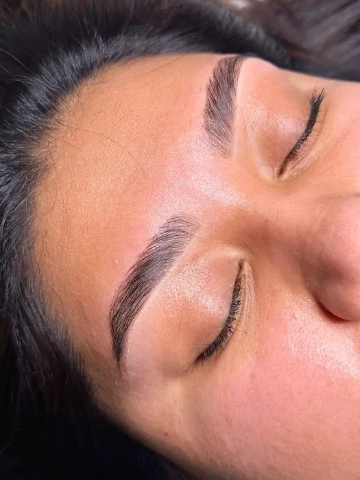 Lunaria Aesthetics Picture 9