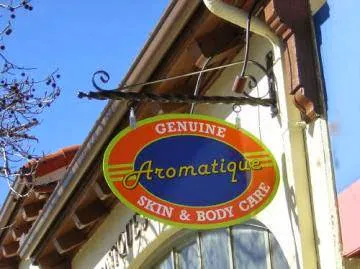 Michelle Welch for Beautiful Skin at Aromatique Picture 1