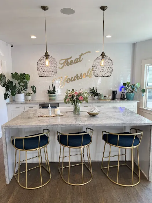 The Treatment Facial Bar Picture 2