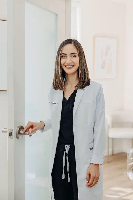 Go See Sari - Medical Aesthetics Picture 4